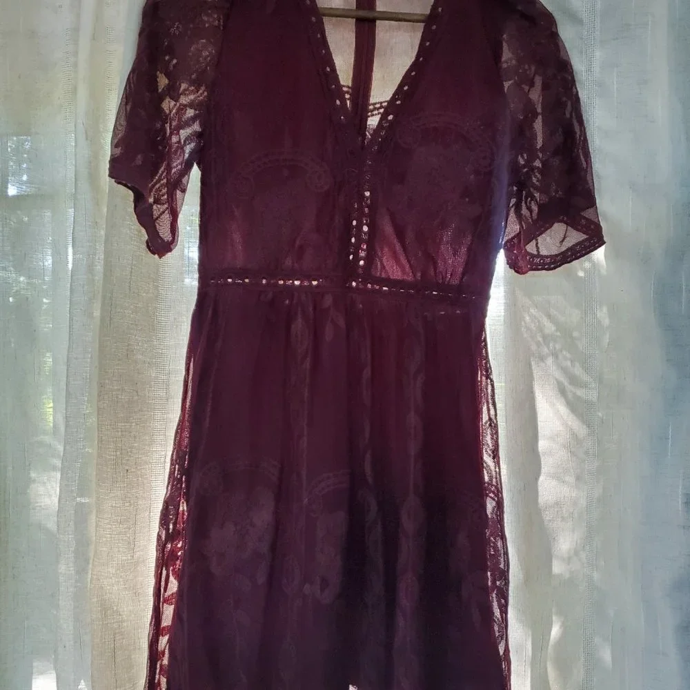 Maroon Lace Dress - Picture 4 of 4
